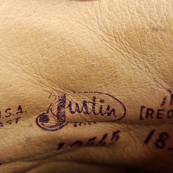 JUSTIN Women’s Boots Size 6 Red Leather Western Cowboy Made USA Distressed Shoes - Picture 11 of 12